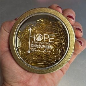 Owlcrate arrow paper clip set